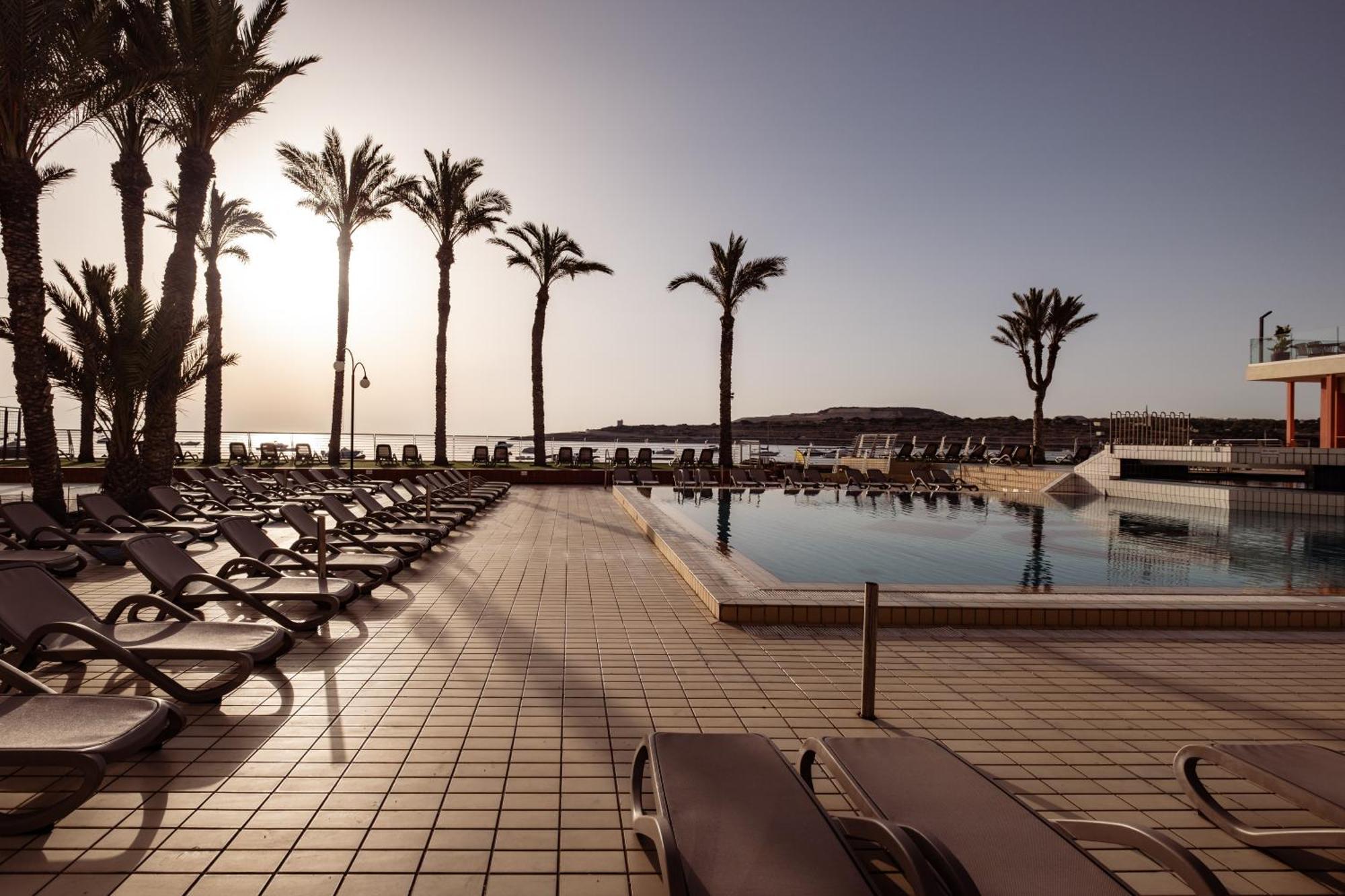 Qawra Palace Resort & Spa St. Paul's Bay Exterior photo