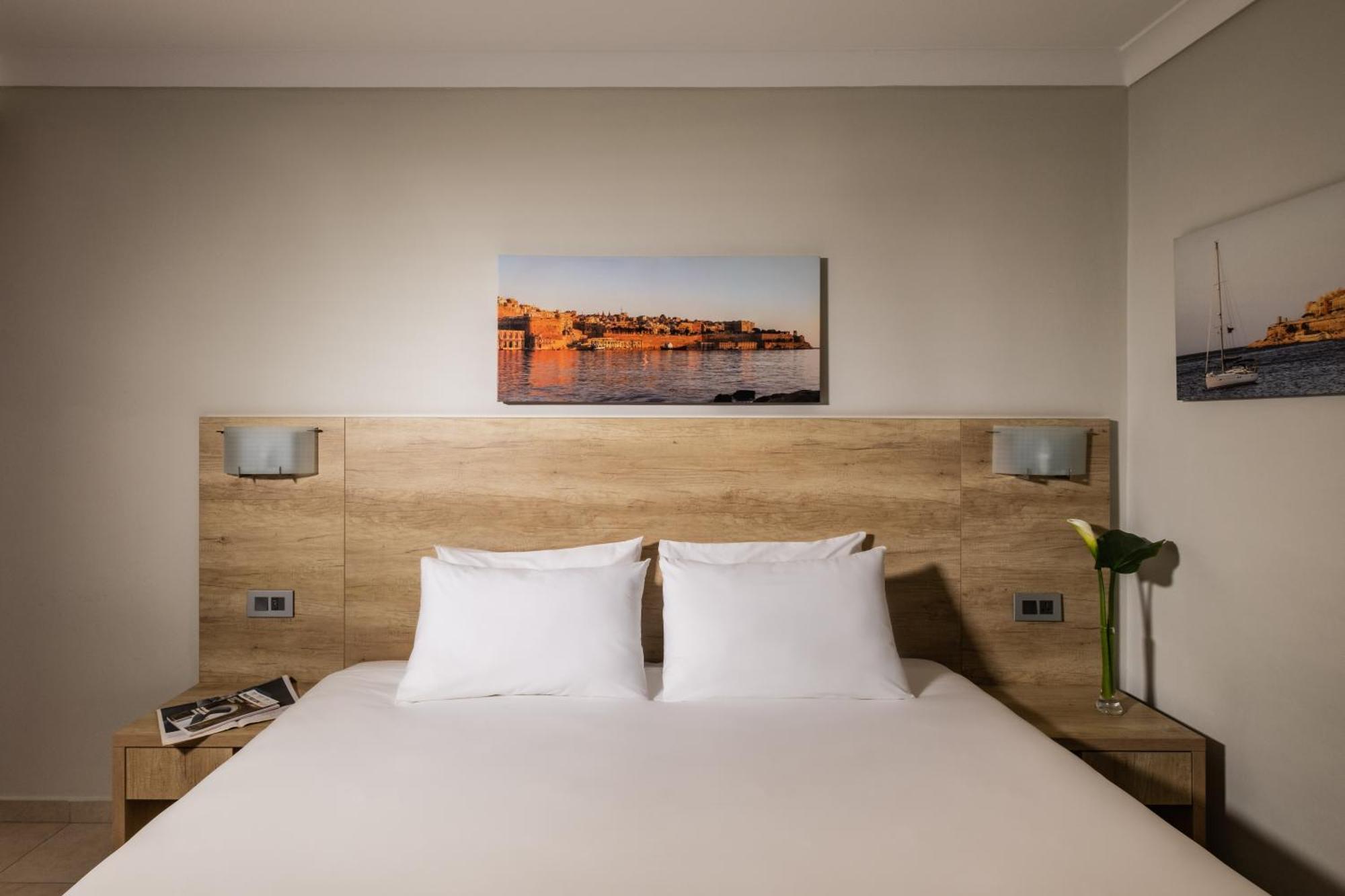 Qawra Palace Resort & Spa St. Paul's Bay Room photo